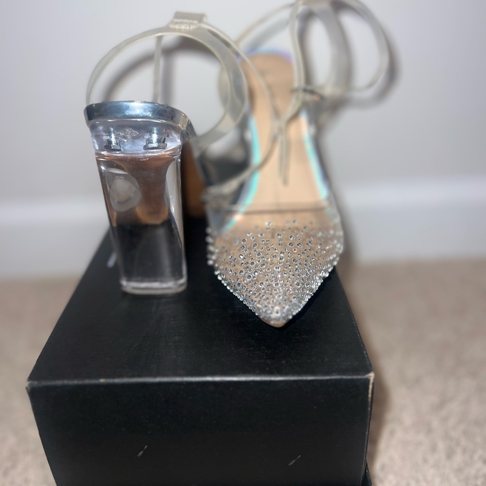 Gianni Bini Silver Heels with Glittery Finish
